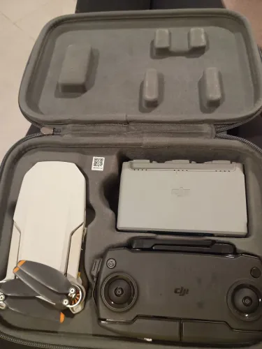DRONE DJI MINI SE COM TRÊS BATERIAS