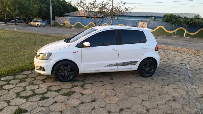 Volkswagen Fox Rock IN RIO 1.6 MI Total Flex 8V 5P 2016