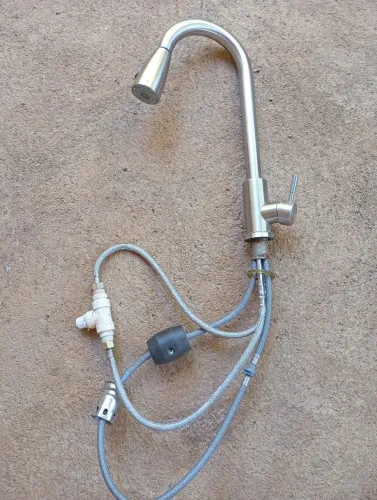 Vende - se torneira