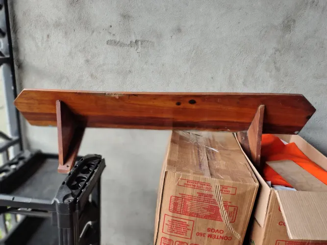 Prateleira grande de madeira!