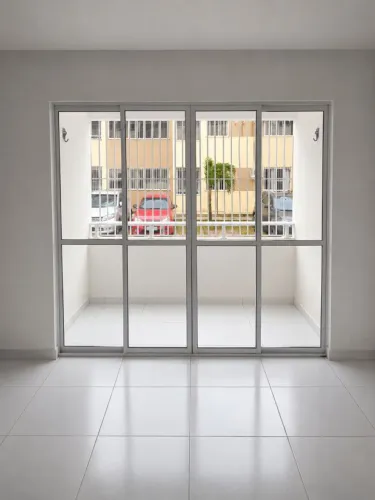 Porta em alumínio branco 4 folhas 
