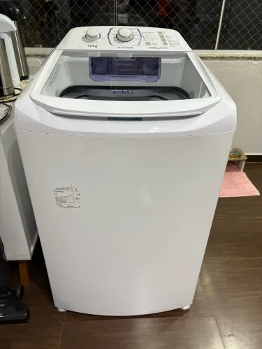 Vendo máquina de lavar roupa 12kg