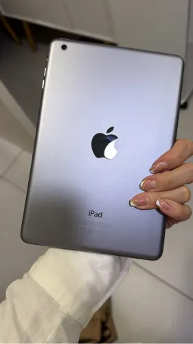 Ipad mini 2 novinho 450,00