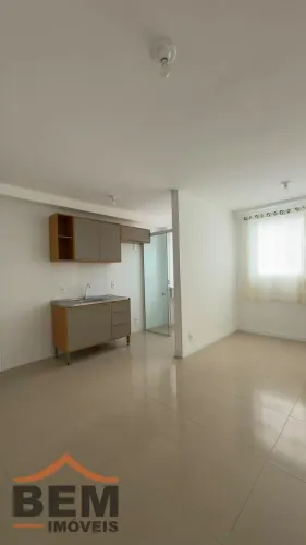 Apartamento para alugar com 2 quartos e 50 m² no bairro Carvalho, em Itajaí/SC.