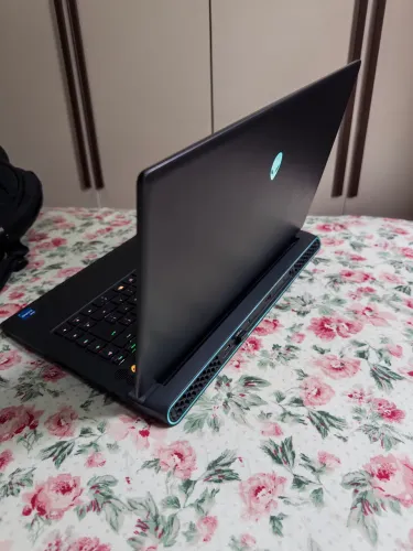 Alienware m15 r7
