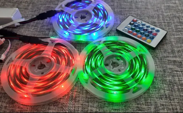 Fita Led Rgb 3528 Colorida 5 metros com fonte