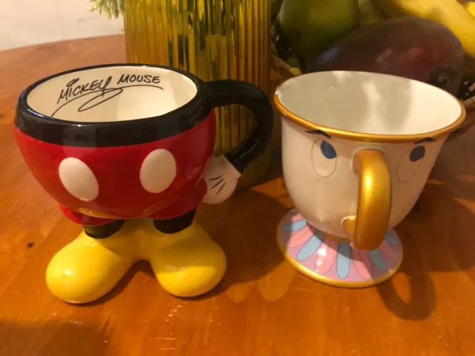 Lote 2 Canecas Originais DisneyLand