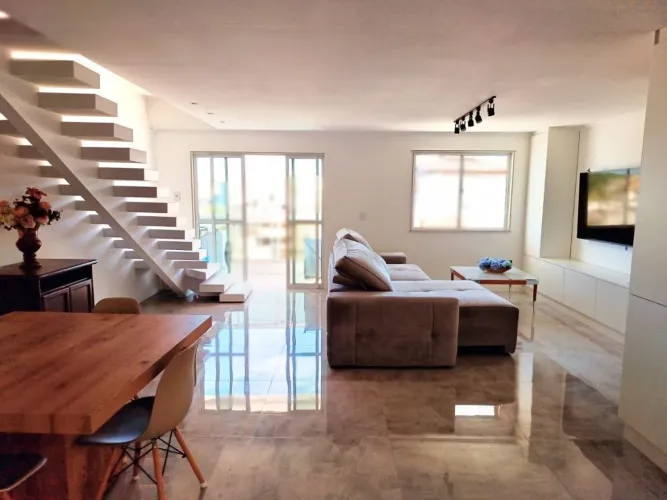Cobertura com 4 dormitórios à venda, 160 m² por R$ 690.000,00 - Costa Azul - Rio das Ostra