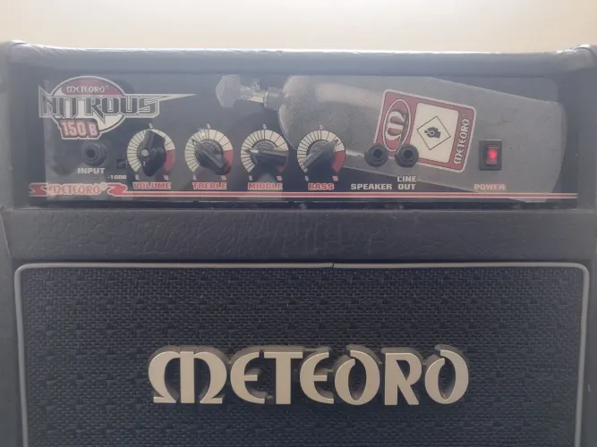 Amplificador de Baixo, Meteoro Nitrous 150B 115bs