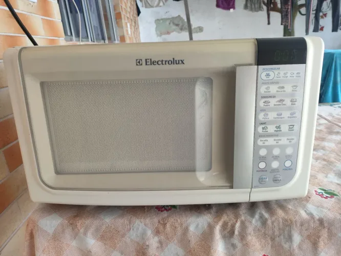 Microondas Electrolux,23 lts,110 volts, entrego e dou garantia