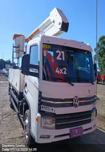 Volkswagen 11.180 Delivery 2p (diesel)(E5) 2020/2021 Vamos Seminovos Chapecó