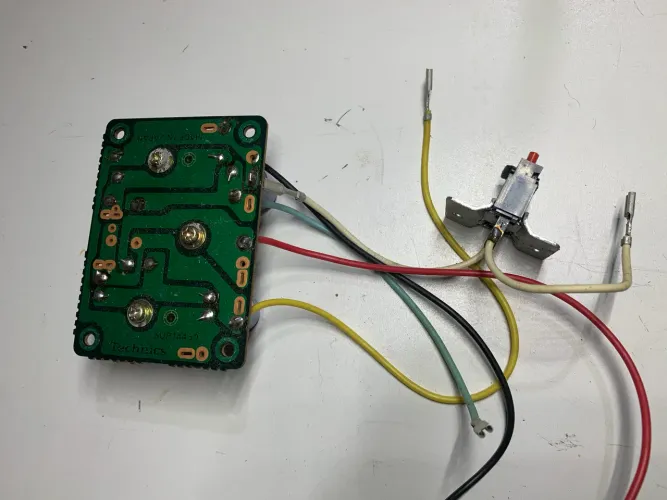 Divisor de frequência caixa Technics SB-F2