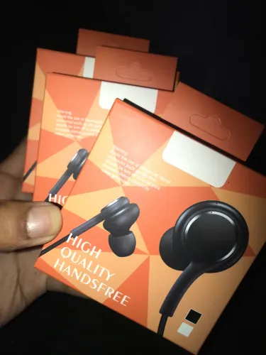 Fone de ouvido entrada p2 universal, queima de estoque, preço único!!!