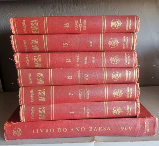 Enciclopédia Barsa Antiga - 7 Volumes + Livro do Ano 1969