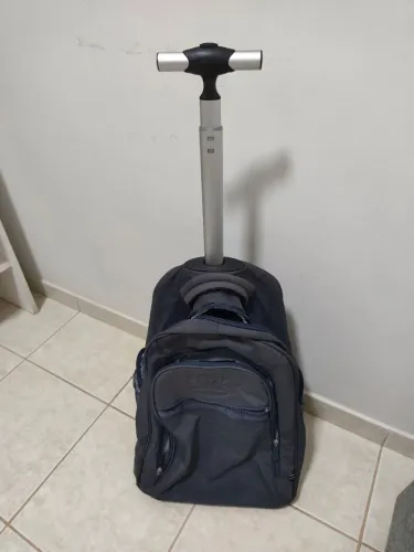 Vendo material escolar do Marista Águas Claras