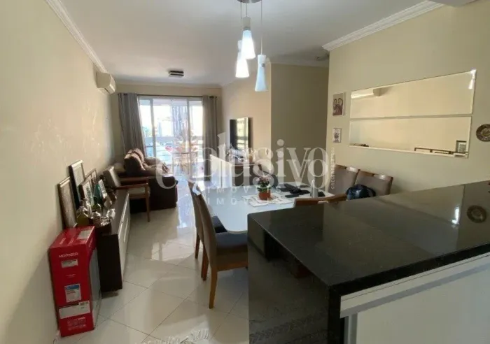 Apartamento 3 dormitórios em Coqueiros