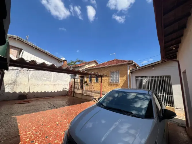 Casa à venda no Centro