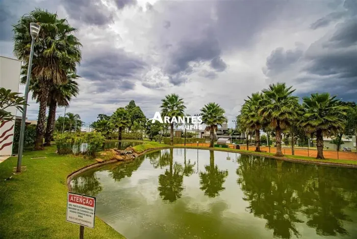 Terreno em condomínio com 370,75m² à venda no Varanda Sul