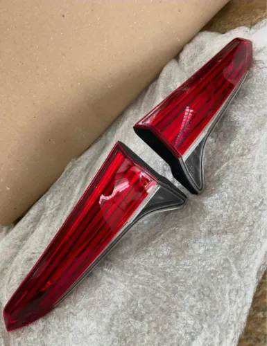 LANTERNA TRASEIRA SW4 ORIGINAL