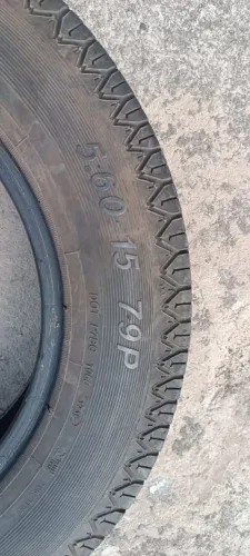 Par de pneu 5.50 - 15 pneu fino pra fusca, vemaguet etc.