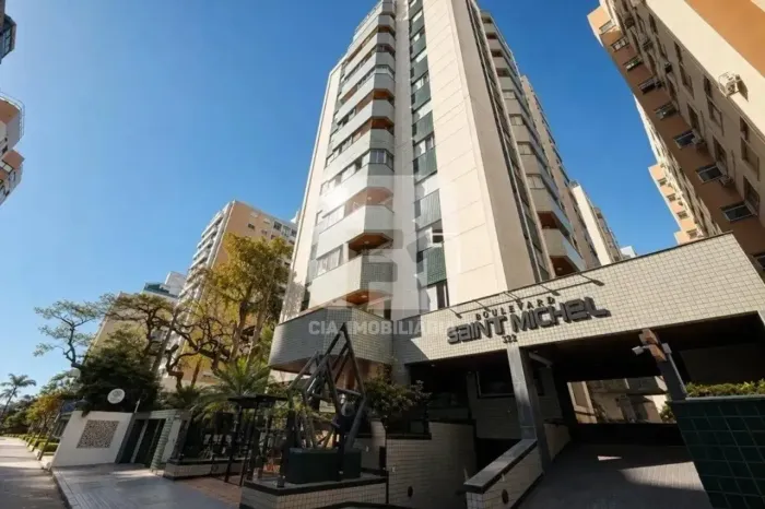 Apartamento de 3 quartos e 2 vagas no Centro