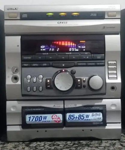 Micro system sony GRX55 funcionando normalmente (sem caixas) toca cd e fita não funcionam