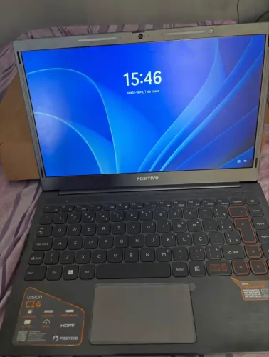 notebook positivo vision c14