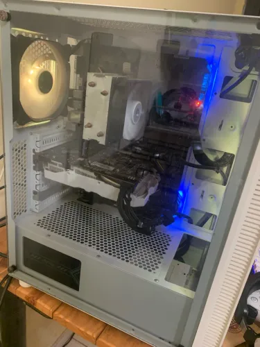 PC Gamer i5-9400F + RX 580 8GB + 16GB RAM