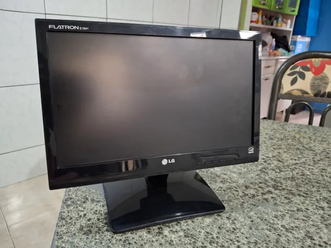 Monitor LG Flatron E1641 | 150$