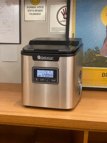 Máquina de gelo Gelopar GMGD-15 - 12 kg/dia - inox - 220 V