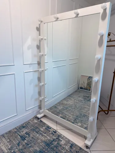 Espelho Camarim moldura camarim 1M80 X 1M10 com fiação e rodinha 