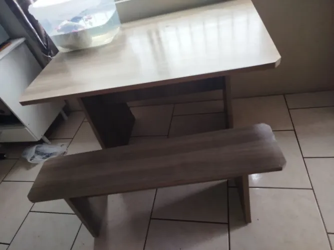 Mesa com banco
