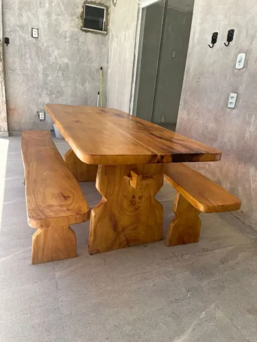 Mesa rústica jaqueira