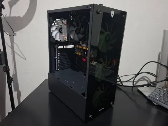 PC Gamer Ryzen 7 5700G, Amd VEGA 7, 32gb Ram DDR4, SSD 240gb, HD 500gb, Wi-fi: SÓ VENDA!