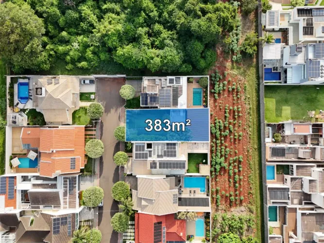Terreno à venda em Maringá, Zona 08, com 383.16 m², Condomínio Horizontal Residencial Delt