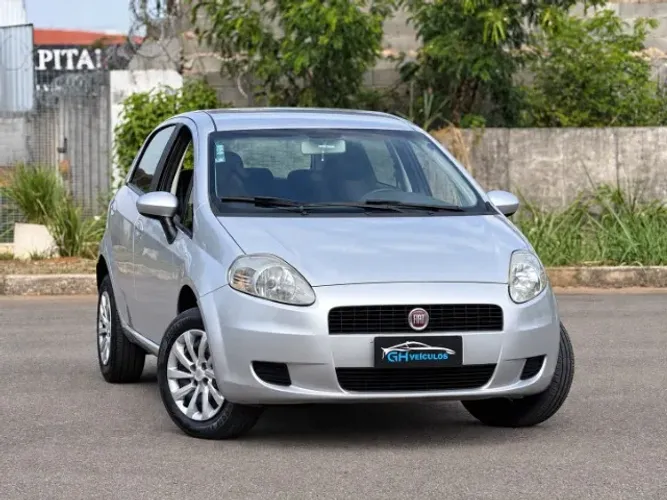 Fiat Punto Attractive 1.4 Fire Flex 8V 5P 2011