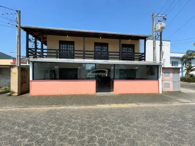 Sala comercial com cerca de 100 m² no bairro Armação em Penha/SC (Cód. 24488)