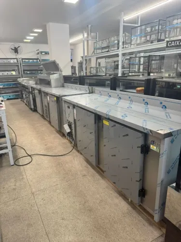 Balcão refrigerado de encosto em inox -para restaurantes e pizzarias tamanho 2,00 ou 1,50m