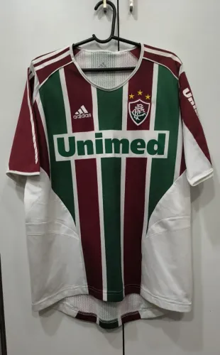 Camisa oficial do Fluminense, modelo principal (Tricolor). 