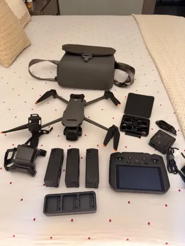 dji Mavic 3 pro - Combo fly more com bolsa