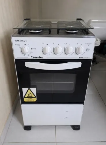 Fogão esmaltec 4 bocas em perfeito estado