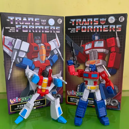 Dupla Transformers Original Yolopark - Optimus Prime + Starscream na Caixa
