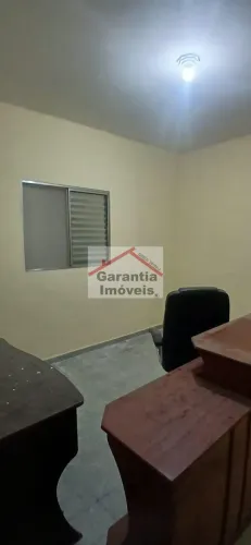 Casa para Locação em Parque Jandaia, Carapicuíba | 2 Dormitórios