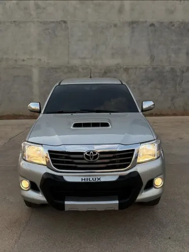 Toyota Hilux CD SRV D4-d 4X4 3.0 TDI Dies 2014