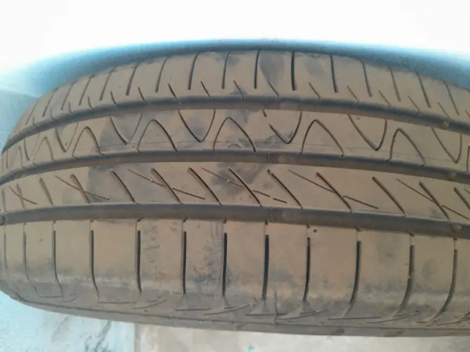 1 pneu 195/65 r15 semi novo
