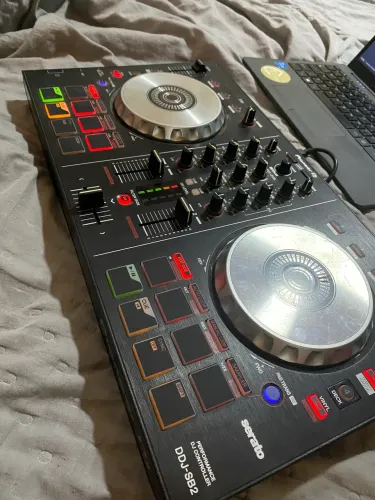 Vendo de barbada DDJ-SB2