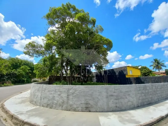 Terreno de Esquina à Venda no Balneário Garden Mar, Bairro Massaguaçu, em Caraguatatuba -