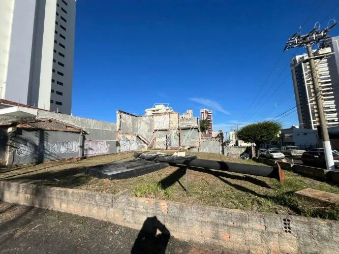 Terreno Estratégico de 418 m² no Centro de Marília Próximo às Principais Avenidas e Rodov
