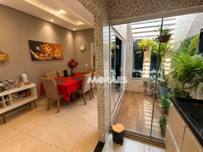 Casa com 3 quartos à venda, 148 m² por R$ 500.000 - Núcleo Habitacional Mary Dota - Bauru/
