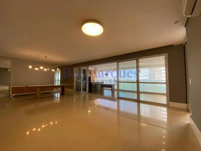 APARTAMENTO COM 266 M² NO RESIDENCIAL MORRO DO IPÊ